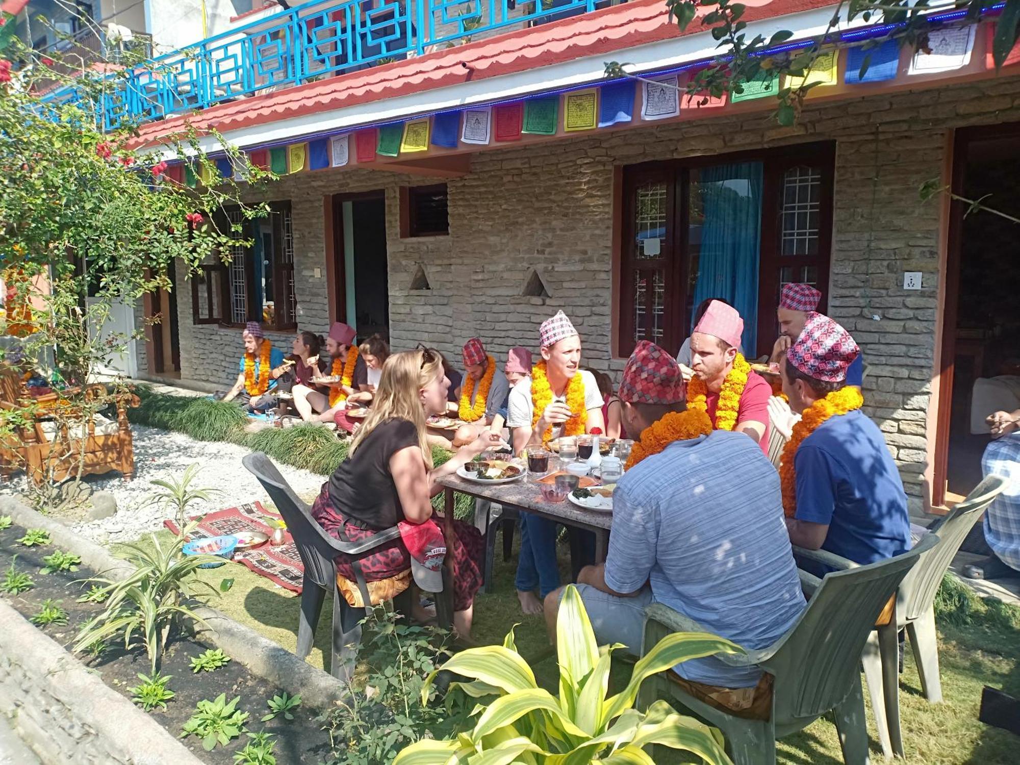 Little Pilgrim Family Lodge Pokhara Bagian luar foto